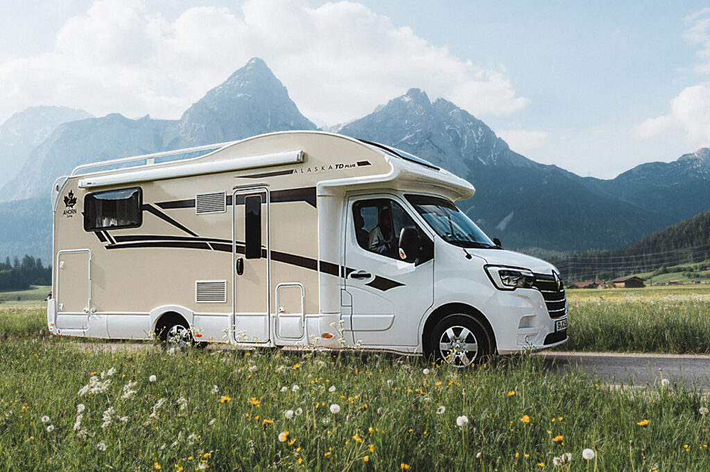 Новый полуинтегрированный кемпер Ahorn Alaska TE plus на продажу | Motorhomes 365