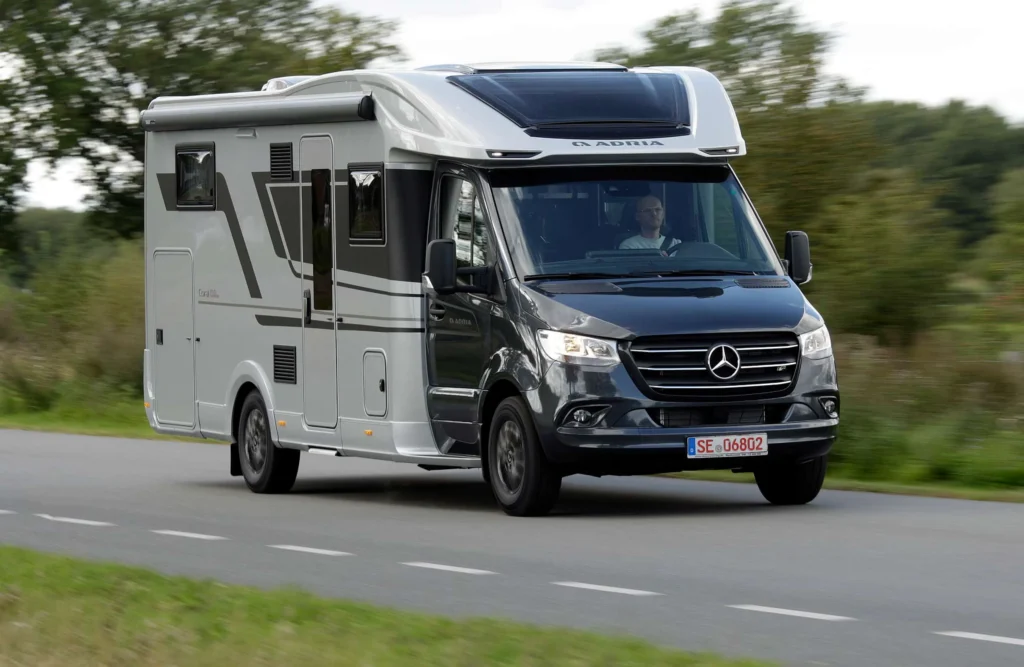 CORAL SUPREME MB 670 SL